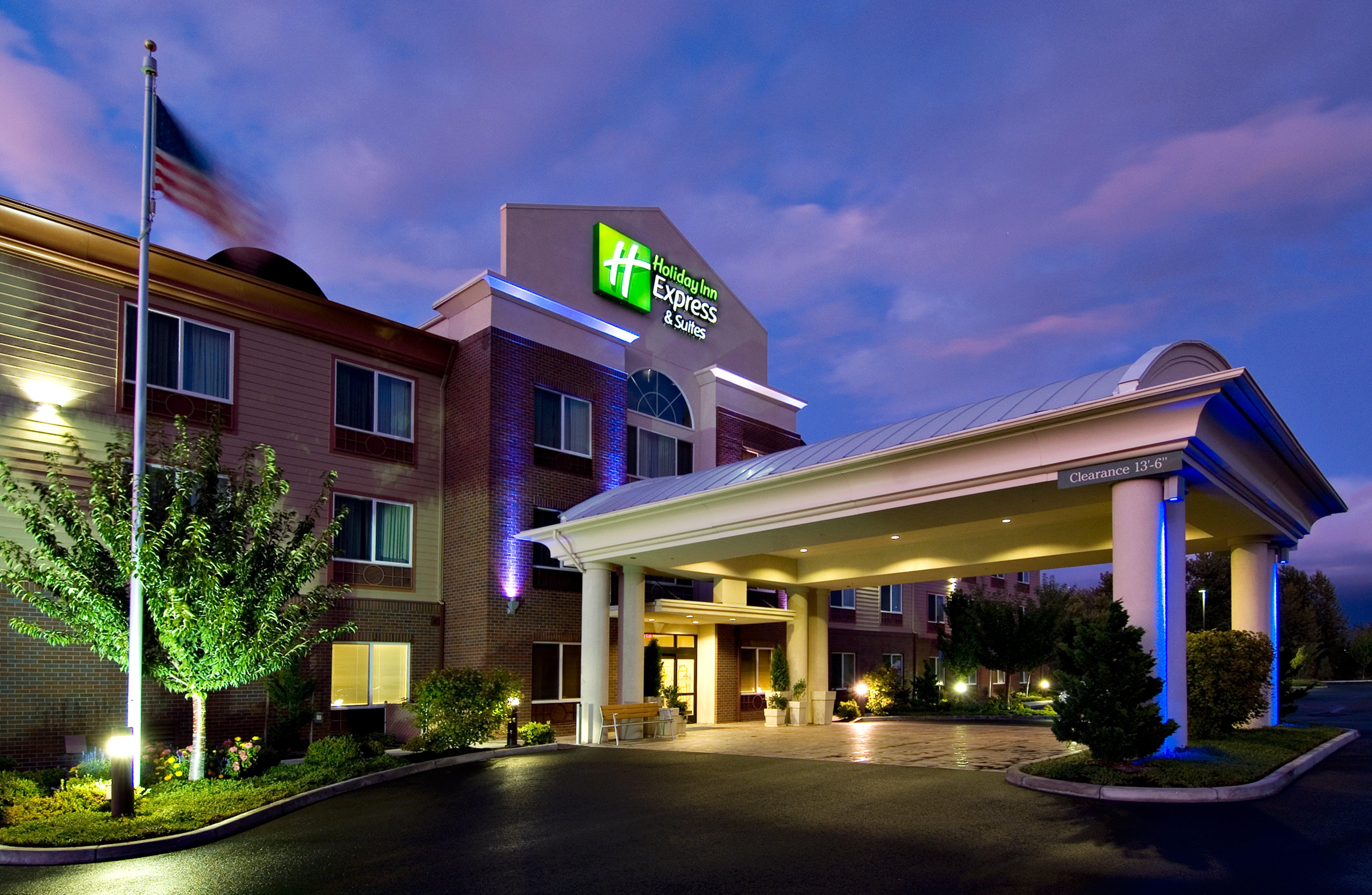 Holiday Inn Express Hotel & Suites Medford-Central Point By Ihg Екстер'єр фото