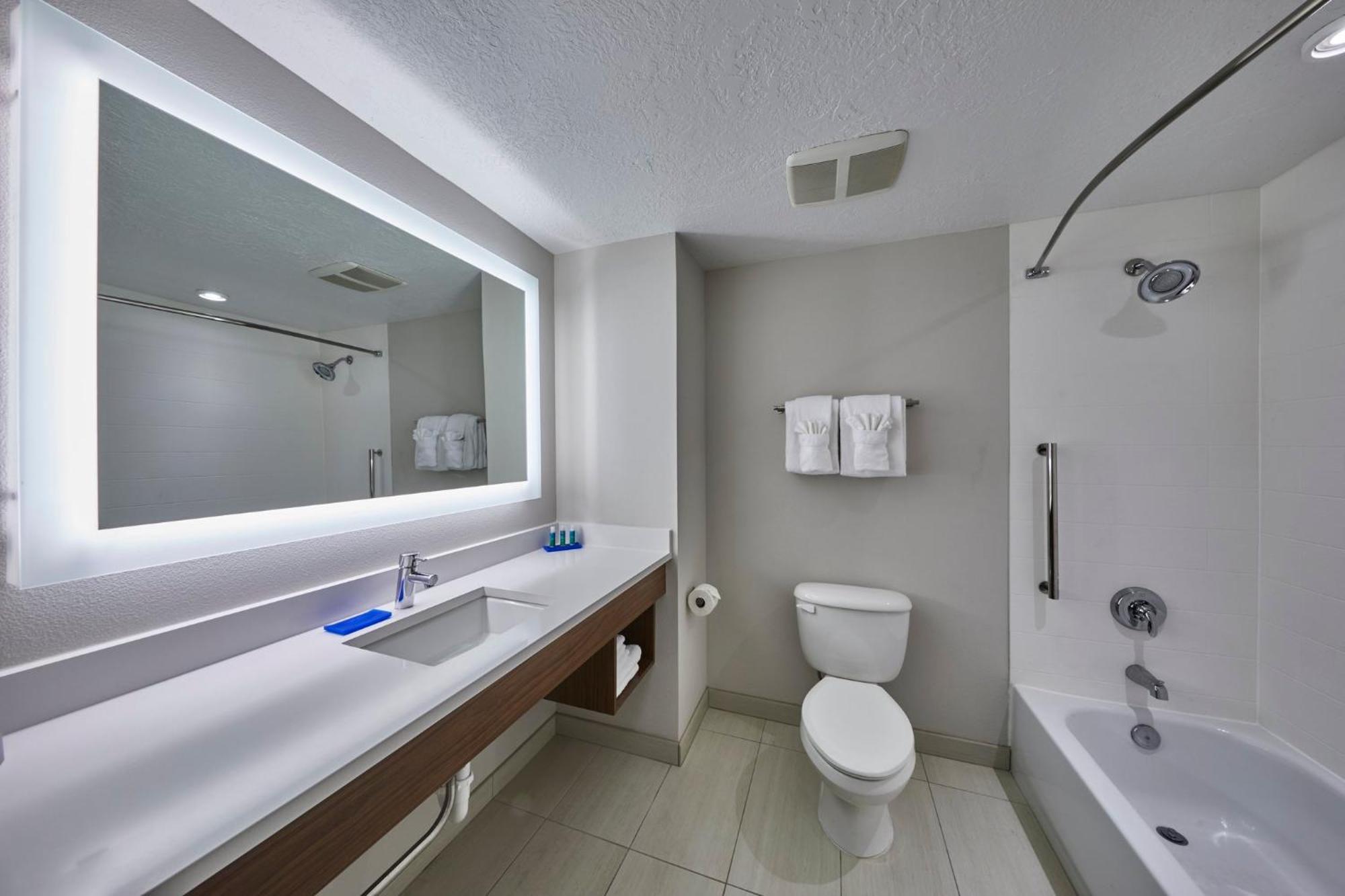 Holiday Inn Express Hotel & Suites Medford-Central Point By Ihg Екстер'єр фото