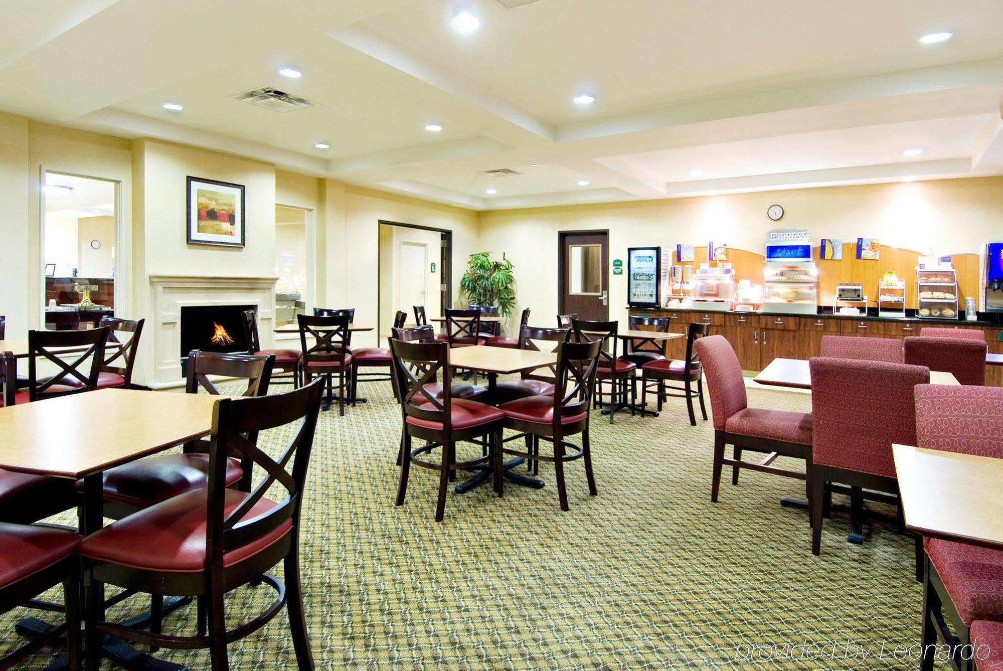 Holiday Inn Express Hotel & Suites Medford-Central Point By Ihg Екстер'єр фото