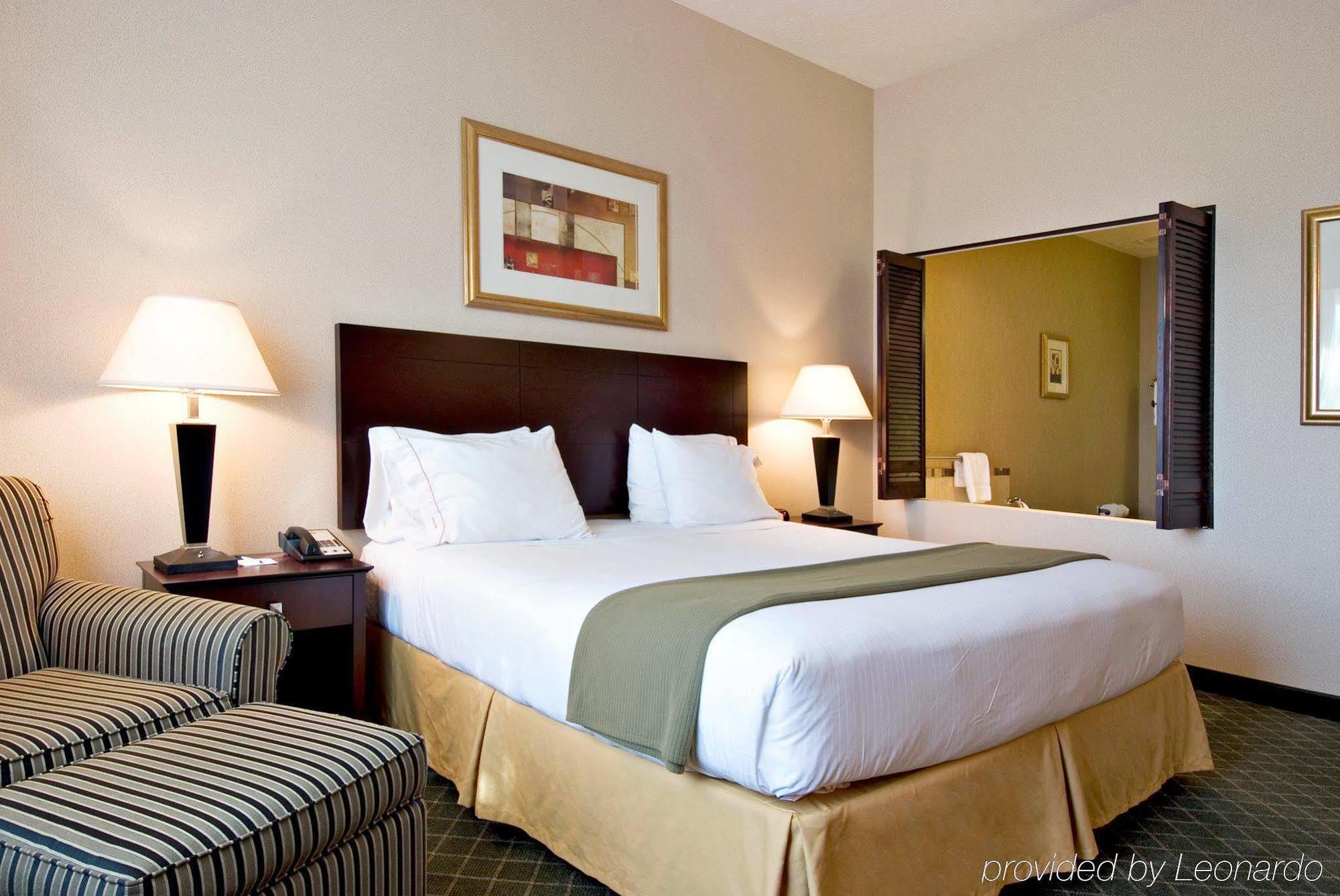 Holiday Inn Express Hotel & Suites Medford-Central Point By Ihg Екстер'єр фото